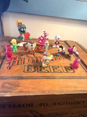 Vintage Mixed Cartoon Character Figurine Lot 1980s-1990s Disney Looney Tunes Han